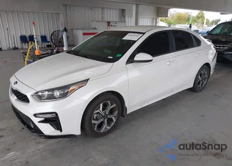 2021 Kia Forte Lxs из США, поврежденный, VIN 3KPF24AD9ME358398